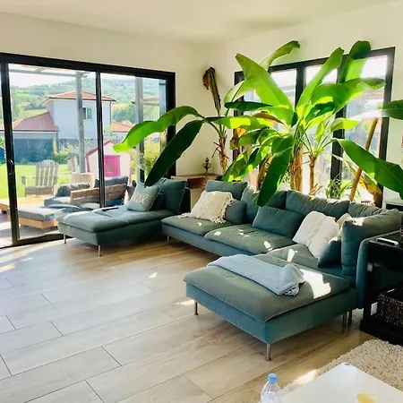 Maison Avec Piscine In Villa *